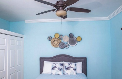 Camperdown Condominio | This condominium is a 1 bedroom(s), 1 bathrooms, located in Kingston, St. Andrew Parish.