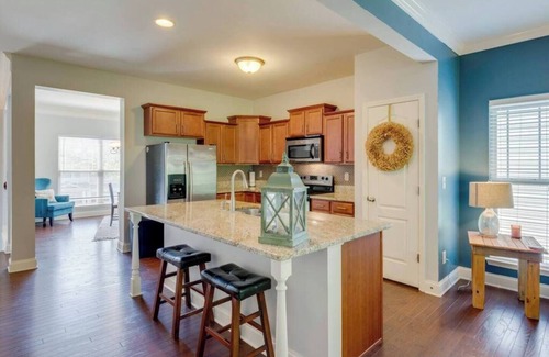 West Meade Condominio | This condominium is a 0 bedroom(s), 3 bathrooms, located in Nashville, TN.