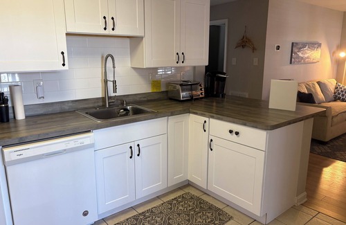 Fenwick Island Condominio | This condominium is a 2 bedroom(s), 2 bathrooms, located in Fenwick Island, DE.