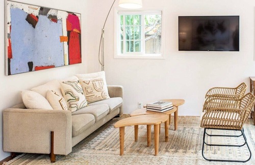 Montecito Cabaña | This cottage is a 0 bedroom(s), 1 bathrooms, located in Montecito, CA.