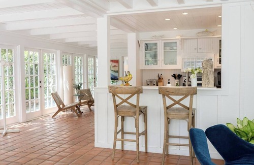 Montecito Apartamento | This duplex is a 2 bedroom(s), 2 bathrooms, located in Montecito, CA.