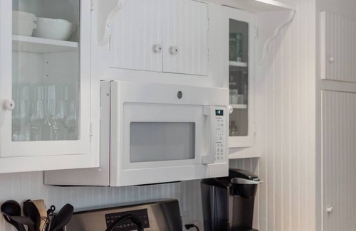 Montecito Apartamento | This duplex is a 2 bedroom(s), 2 bathrooms, located in Montecito, CA.