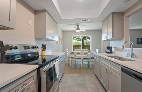 Springwoods Apartamento | This duplex is a 2 bedroom(s), 2.5 bathrooms, located in Austin, TX.