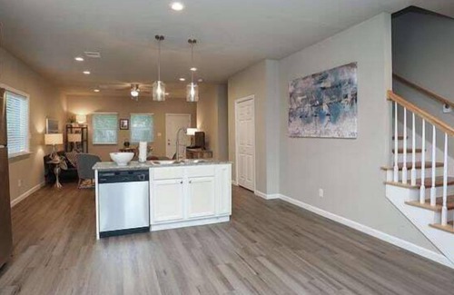 Pasadena Apartamento | Un lugar para colgar