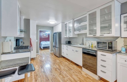 Downtown Salt Lake City Apartamento | This duplex is a 8 bedroom(s), 4 bathrooms, located in Salt Lake City, UT.