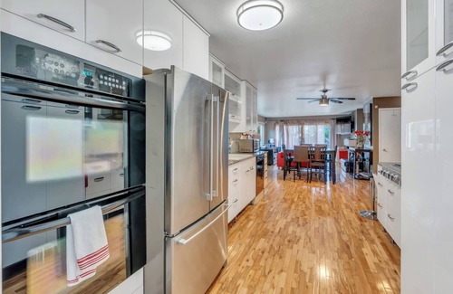Downtown Salt Lake City Apartamento | This duplex is a 8 bedroom(s), 4 bathrooms, located in Salt Lake City, UT.
