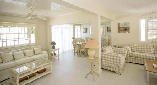 Porters Casa | This enchanting 3 bedroom, 2 bathroom townhouse is nestled mere moments away fro