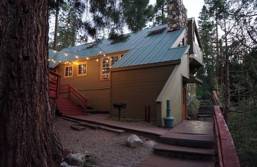 Shaver Lake Apartamento | This fourplex is a 1 bedroom(s), 1 bathrooms, located in Shaver Lake, CA.