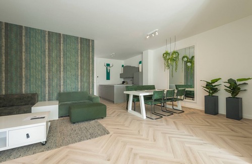 Centrum Apartamento | Este apartamento de lujo completamente renovado en Roosendaal es perfecto para viajes de negocios o