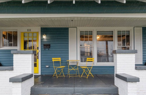 Frankfort Casa | This gem sits in the heart of picturesque South Frankfort, near the Kentucky river