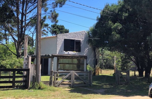 La Paloma Casa | This gorgeous and cozy house is only 4 blocks from the best beach in the area!