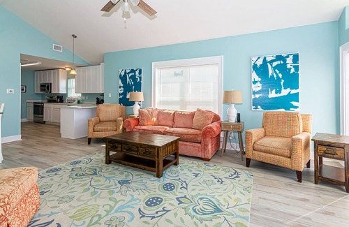 Southpointe Casa | THIS HOME HAS BEEN COMPLETELY REMODELED AND IS AWESOME! IT IS DIRECT GULF FRONT AND WILL ACCOMMODATE UP TO 7 PEOPLE. THIS HOME SITS AT THE END OF ITS PRIVATE 900 FOOT DRIVEWAY WHICH PROVIDES PRIVACY AND SERENITY.