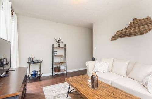 Frankfort Casa | This house is a 2 bedroom(s), 1 bathrooms, located in Frankfort, KY.