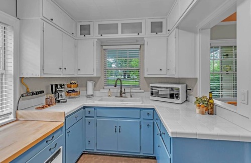 Nashville Casa | This house is a 2 bedroom(s), 1 bathrooms, located in Nashville, TN.