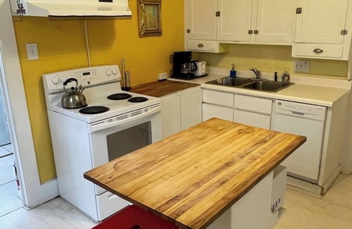 Salida Casa | This house is a 2 bedroom(s), 1 bathrooms, located in Salida, CO.
