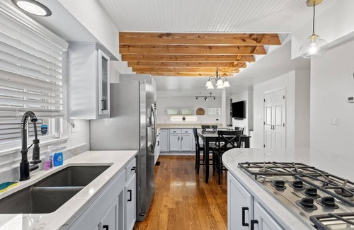 Historic South Hill Casa | This house is a 3 bedroom(s), 2.5 bathrooms, located in Lexington, KY.
