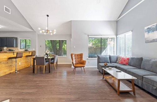 Wells Branch Casa | This house is a 3 bedroom(s), 2 bathrooms, located in Austin, TX.