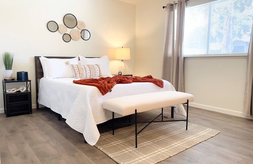 Tulare Casa | This house is a 3 bedroom(s), 2 bathrooms, located in Tulare, CA.
