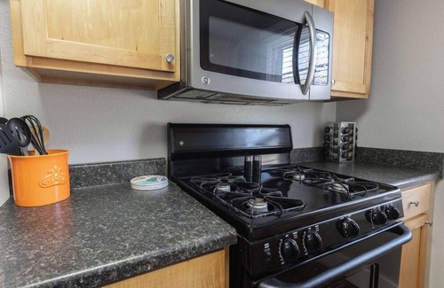 Independence Casa | This house is a 3 bedroom(s), 1 bathrooms, located in Independence, MO.