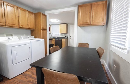 Independence Casa | This house is a 3 bedroom(s), 1 bathrooms, located in Independence, MO.