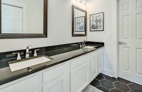 Westside Casa | This house is a 3 bedroom(s), 2 bathrooms, located in Jacksonville, FL.