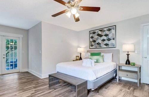 Jacksonville Casa | This house is a 3 bedroom(s), 2 bathrooms, located in Jacksonville, FL.