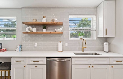 Murray Hill Casa | This house is a 3 bedroom(s), 3 bathrooms, located in Jacksonville, FL.