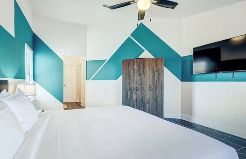 Westside Casa | This house is a 3 bedroom(s), 2 bathrooms, located in Jacksonville, FL.