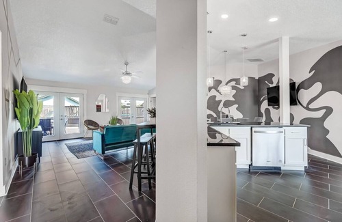 Westside Casa | This house is a 3 bedroom(s), 2 bathrooms, located in Jacksonville, FL.