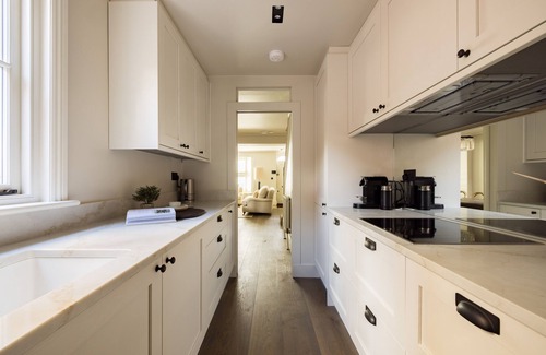 Abingdon Casa | This house is a 4 bedroom(s), 2 bathrooms, located in London, .