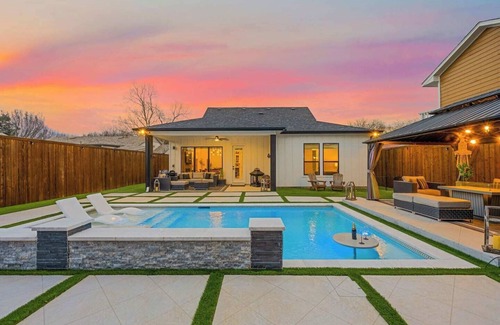Dallas Casa | Oak Lawn Prestige Pool & Spa
