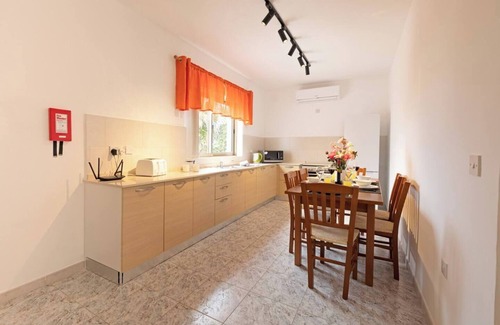 Santa Maria Estate Casa | This house is a 4 bedroom(s), 2 bathrooms, located in Il-Mellieħa, null.
