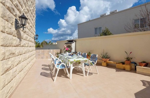 Santa Maria Estate Casa | This house is a 4 bedroom(s), 2 bathrooms, located in Il-Mellieħa, null.