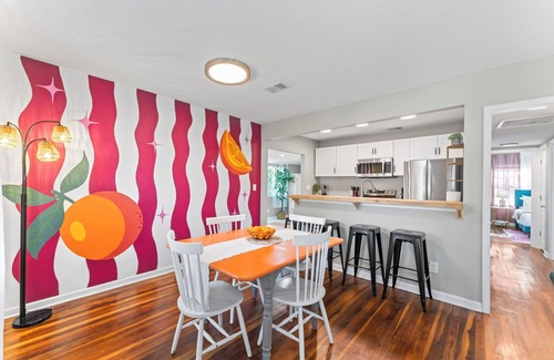 Lakeshore South Casa | This house is a 4 bedroom(s), 2 bathrooms, located in Jacksonville, FL.