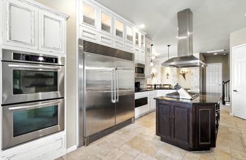 Rocky Ridge Casa | This house is a 6 bedroom(s), 5 bathrooms, located in Austin, TX.