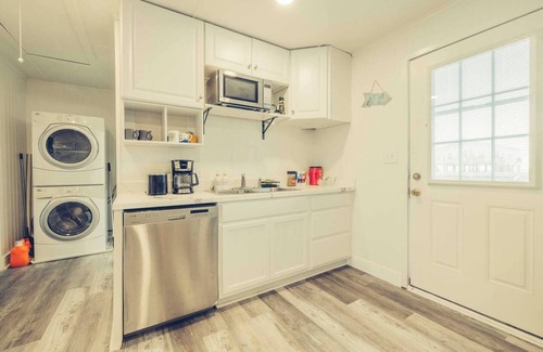 Port Bolivar Casa | This house is a 1 bedroom(s), 1 bathrooms, located in Bolivar Peninsula, TX.