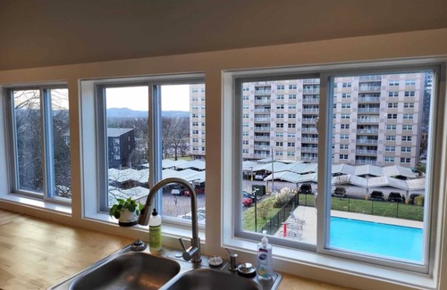Hillsboro West End Casa | This is a great Location, amazing Sunsets. Restaurants and coffee shops .this