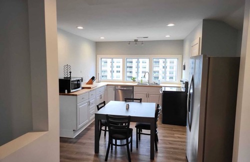 Hillsboro West End Casa | This is a great Location, amazing Sunsets. Restaurants and coffee shops .this