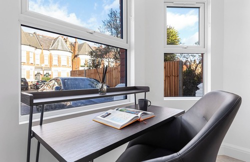 Marylebone Apartamento | This is a large 4 bed, 2.5 bath garden apartment in a buzzing neighborhood!