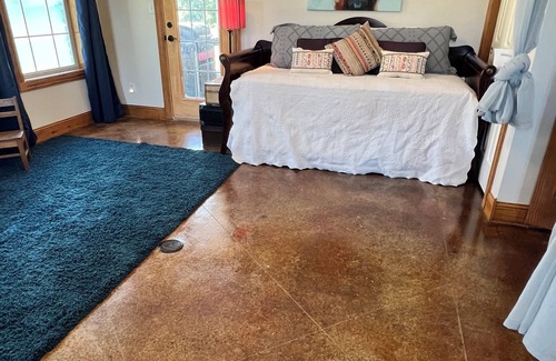 Navasota Otro | "This is God's country" | Farrington Farmhouse