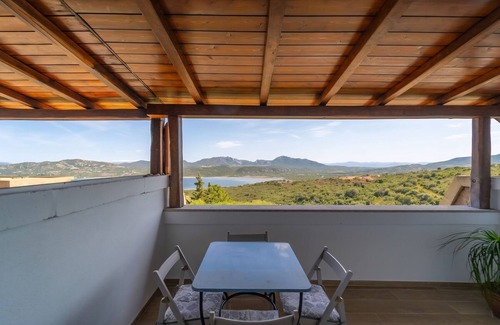 Cugnana Verde Apartamento | This is unique space and enjoy the panoramic view of the mountains and the gulf.