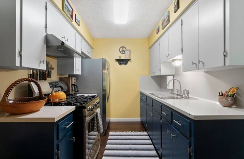 South Manchaca Casa | This Little Piggie Went to Austin