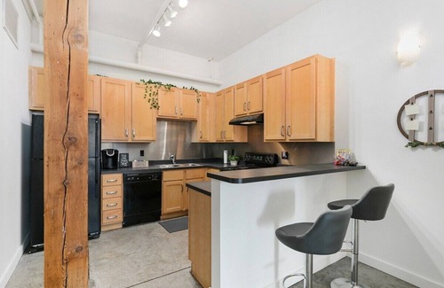 Downtown St. Louis Apartamento | This loft is a 2 bedroom(s), 2 bathrooms, located in St. Louis, MO.