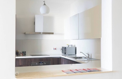 Sliema Apartamento | Three bedroom seafront luxury apartment in the exclusive complex of Fort Cambridge, Sliema