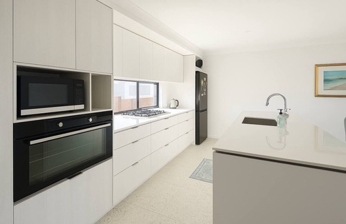 Glendalough Casa | This modern and well-appointed home offers a comfortable stay in a quiet residential pocket, perfectly located just minutes from the city and Perth’s stunning beaches.
