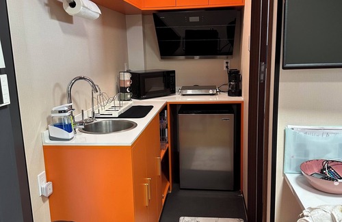 Southbelt/Ellington Apartamento | This Nestron Modular Home is the only one in Texas