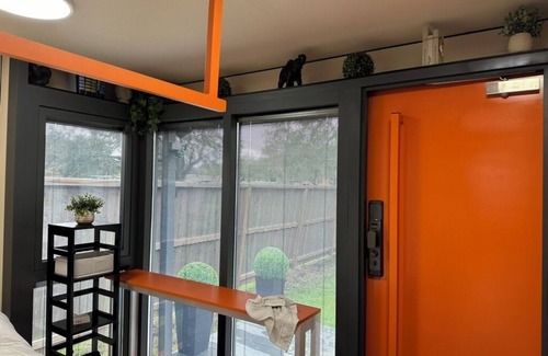 Southbelt/Ellington Apartamento | This Nestron Modular Home is the only one in Texas