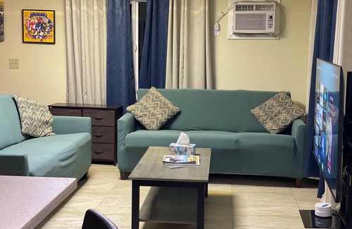 Diamond Head - Kapahulu - St. Louis Casa | 3BedR X 2Bath Unit Walking Distance to Waikiki Beach Resort.