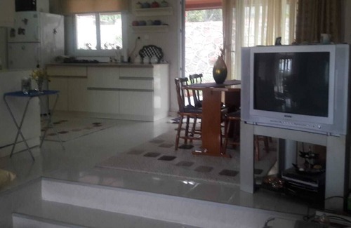 Candarli Villa | Esta tranquila villa en la costa del mar Egeo es ideal para familias.