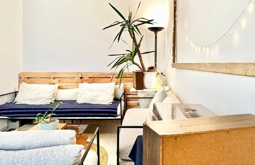 Sidi Bou Said Apartamento | This space offers a perfect blend of traditional Tunisian charm and comfort.